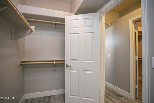 7033 W HONEYSUCKLE Drive, Peoria, AZ 85383