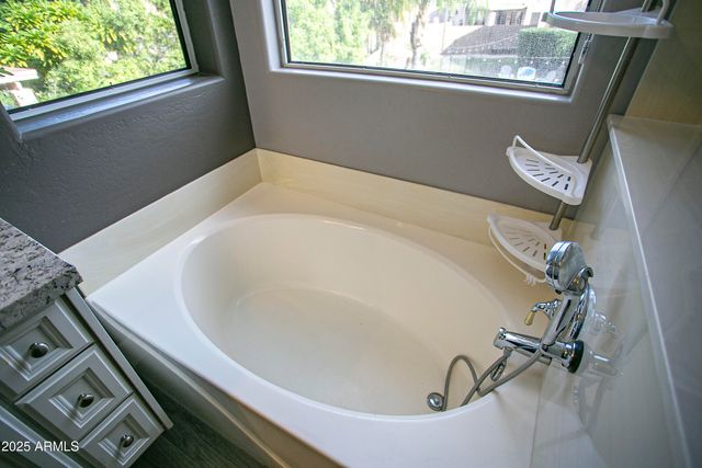 7033 W HONEYSUCKLE Drive, Peoria, AZ 85383