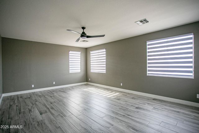 7033 W HONEYSUCKLE Drive, Peoria, AZ 85383