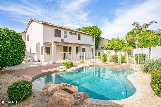 7033 W HONEYSUCKLE Drive, Peoria, AZ 85383