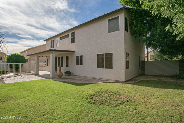 7033 W HONEYSUCKLE Drive, Peoria, AZ 85383