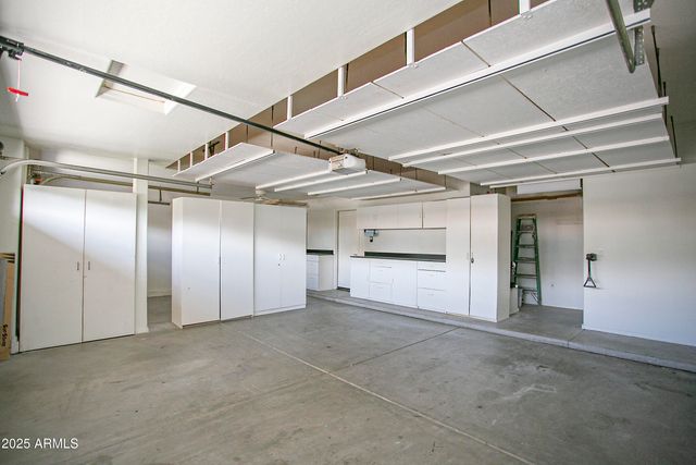 7033 W HONEYSUCKLE Drive, Peoria, AZ 85383