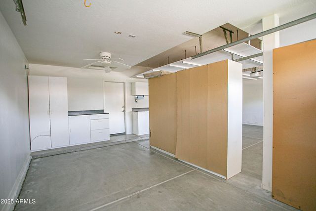 7033 W HONEYSUCKLE Drive, Peoria, AZ 85383