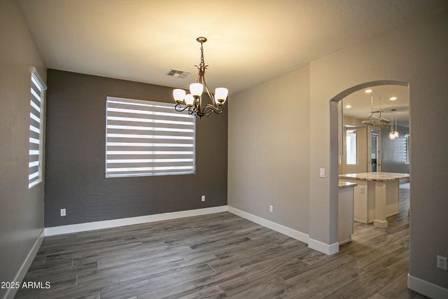 7033 W HONEYSUCKLE Drive, Peoria, AZ 85383