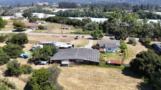 897 Green Valley Road, Watsonville, CA 95076