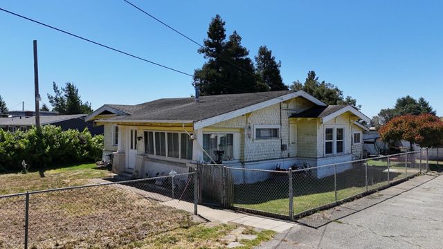 897 Green Valley Road, Watsonville, CA 95076