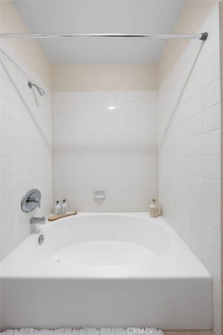 1518 Creekside Court A, Pasadena, CA 91107