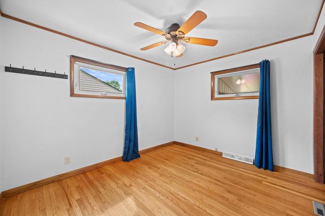 6517 W Lakefield DRIVE, Milwaukee, WI 53219
