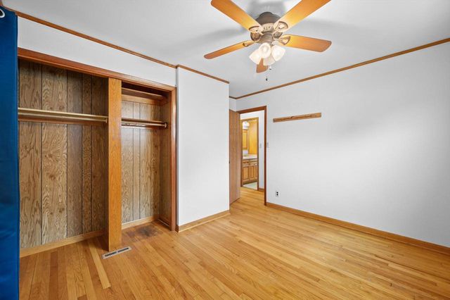 6517 W Lakefield DRIVE, Milwaukee, WI 53219
