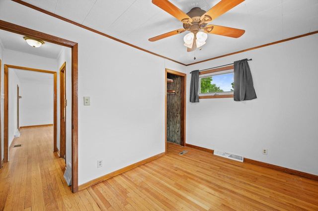 6517 W Lakefield DRIVE, Milwaukee, WI 53219