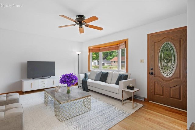 6517 W Lakefield DRIVE, Milwaukee, WI 53219