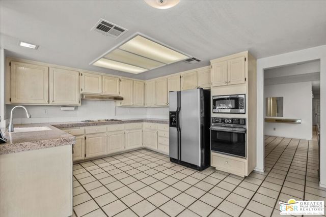 158 Madrid Avenue, Palm Desert, CA 92260