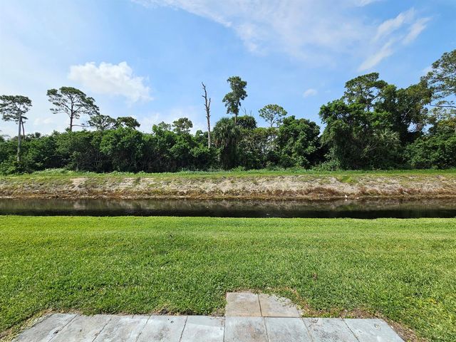 2521 Dudley Drive W H, West Palm Beach, FL 33415