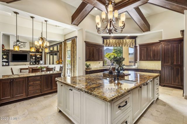 8111 N 62ND Place, Paradise Valley, AZ 85253