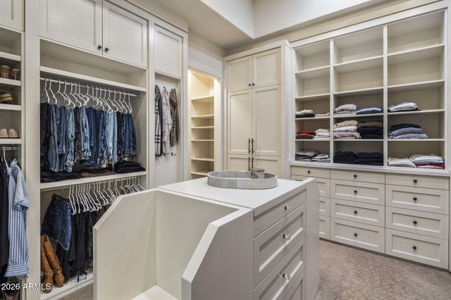 8111 N 62ND Place, Paradise Valley, AZ 85253