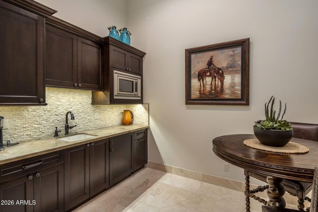 8111 N 62ND Place, Paradise Valley, AZ 85253