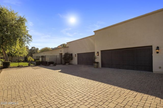 8111 N 62ND Place, Paradise Valley, AZ 85253