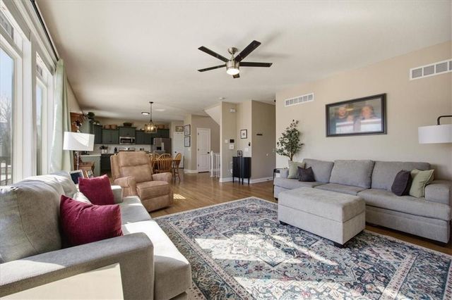 10719 N Manning Court, Kansas City, MO 64157