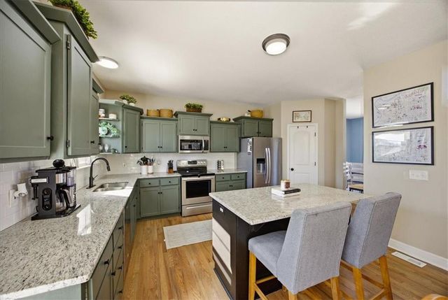 10719 N Manning Court, Kansas City, MO 64157