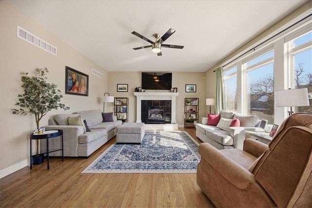 10719 N Manning Court, Kansas City, MO 64157