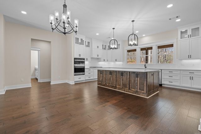 7000 Rolling Manor Drive, Benton, AR 72019