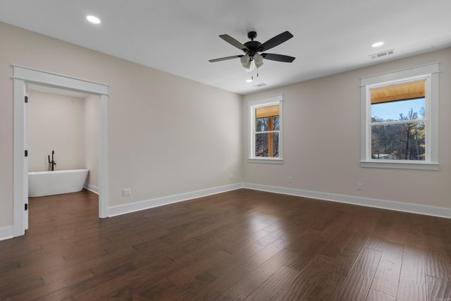 7000 Rolling Manor Drive, Benton, AR 72019