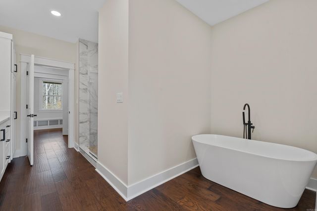 7000 Rolling Manor Drive, Benton, AR 72019