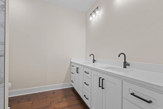 7000 Rolling Manor Drive, Benton, AR 72019