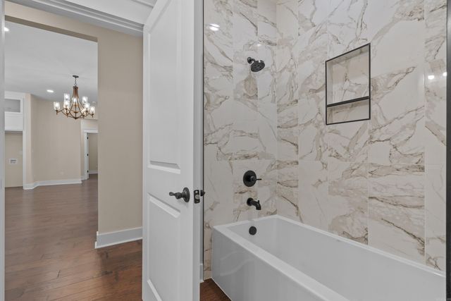 7000 Rolling Manor Drive, Benton, AR 72019