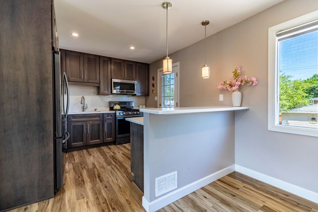 6727 New Jersey Avenue, Hammond, IN 46323