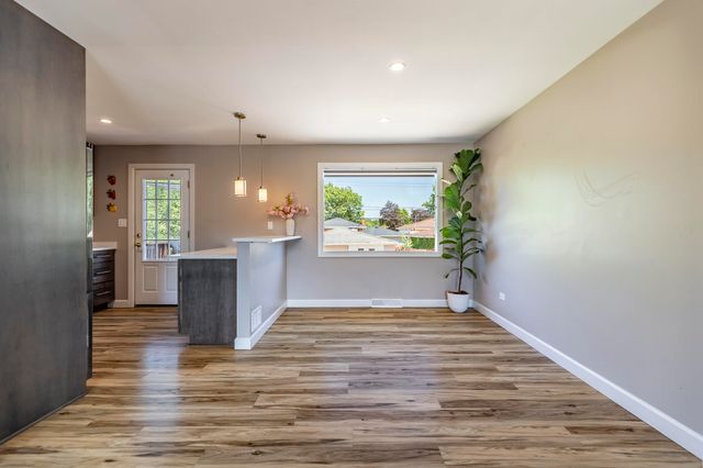 6727 New Jersey Avenue, Hammond, IN 46323