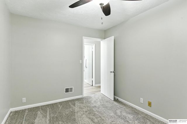 5069 S 129th Street, Omaha, NE 68137