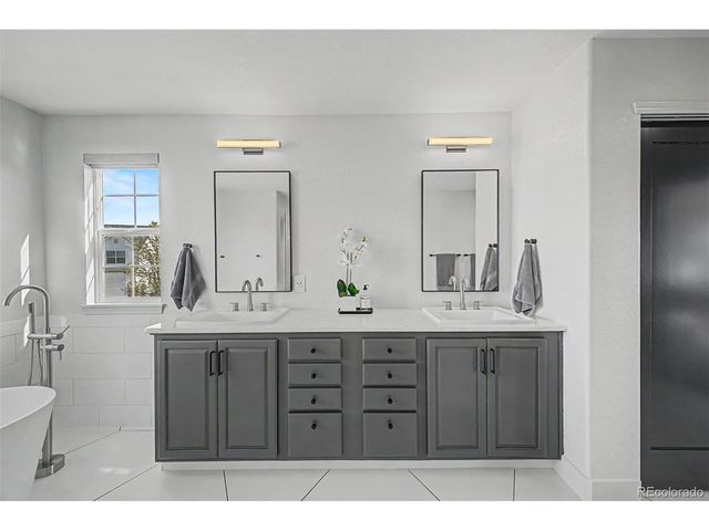 6052 S Ouray St, Aurora, CO 80016