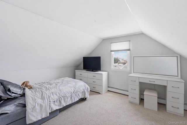 287 43rd Street, Lindenhurst, NY 11757