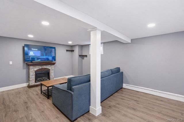 287 43rd Street, Lindenhurst, NY 11757