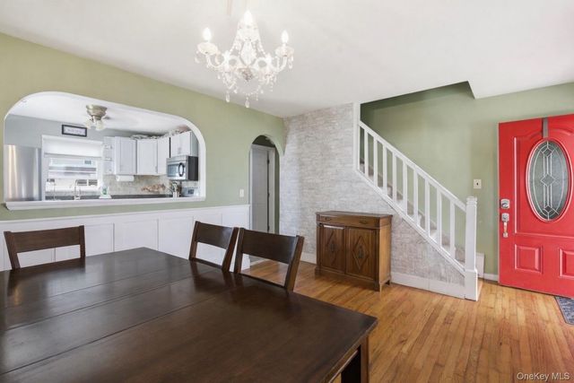 287 43rd Street, Lindenhurst, NY 11757