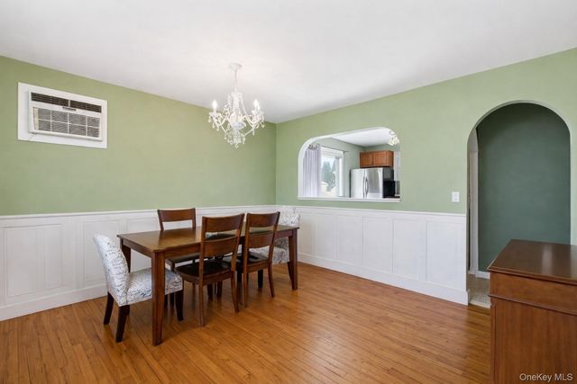 287 43rd Street, Lindenhurst, NY 11757