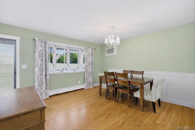 287 43rd Street, Lindenhurst, NY 11757