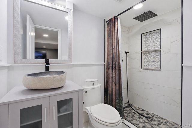 287 43rd Street, Lindenhurst, NY 11757