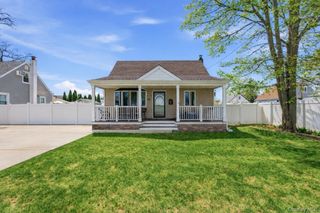 287 43rd Street, Lindenhurst, NY 11757