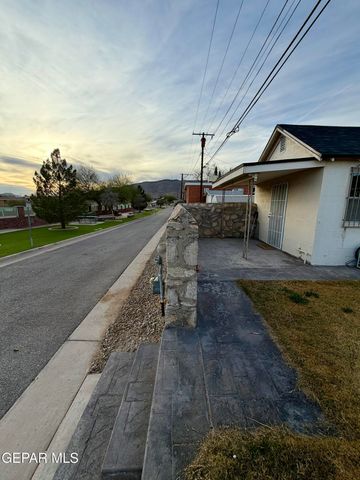 3820 SAVANNAH Avenue B, El Paso, TX 79930