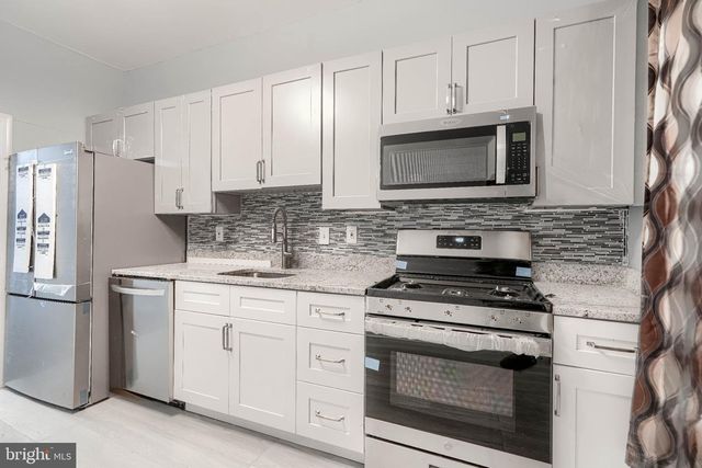 1123 N CAREY ST, Baltimore, MD 21217