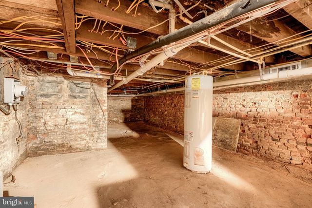 1123 N CAREY ST, Baltimore, MD 21217