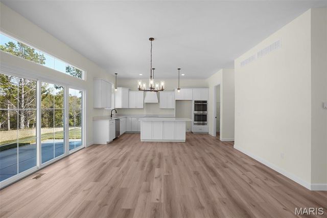 308 Schaper Estates Xing, Foristell, MO 63348