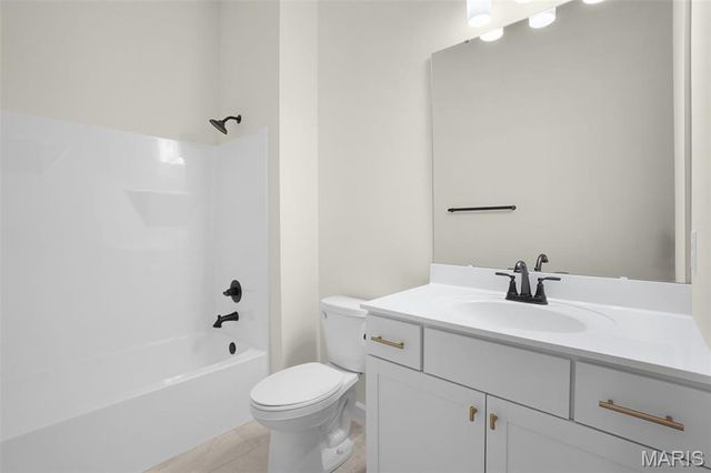 308 Schaper Estates Xing, Foristell, MO 63348