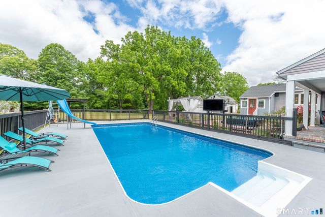 26 Canterbury Turnpike, Norwich, CT 06360
