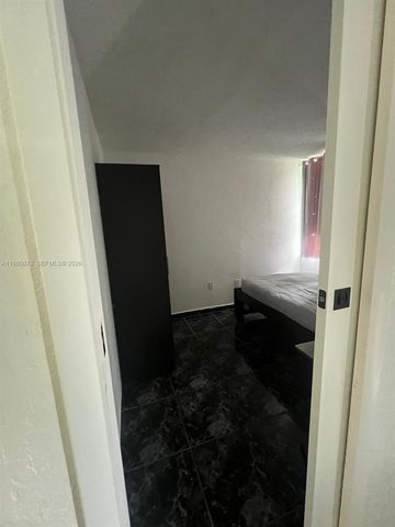 1900 W 68th Street D207, Hialeah, FL 33014