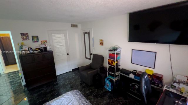 1900 W 68th Street D207, Hialeah, FL 33014