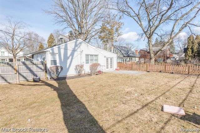 1610 Yosemite Boulevard, Birmingham, MI 48009