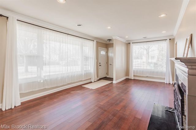 1610 Yosemite Boulevard, Birmingham, MI 48009